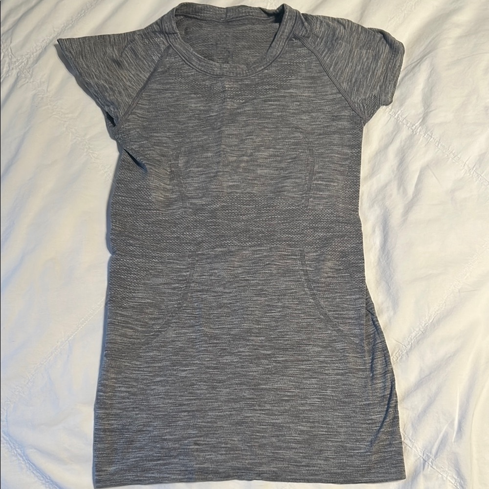 Lululemon Gray Short Sleeve Top